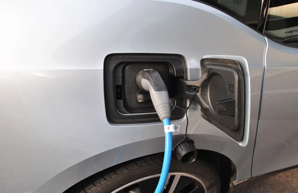 La bater�a del veh�culo ofrece una autonom�a de 160 km