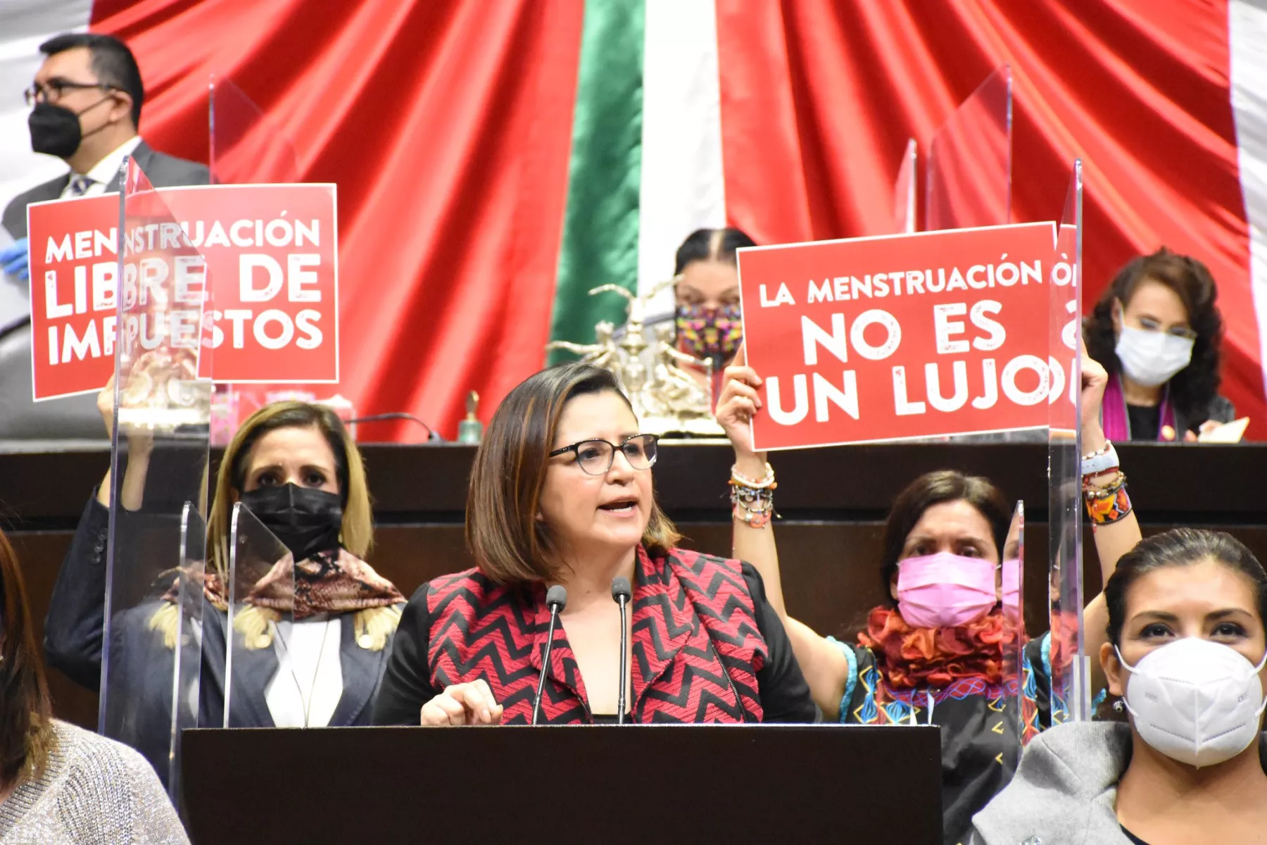 Menstruar no es un lujo.jpeg