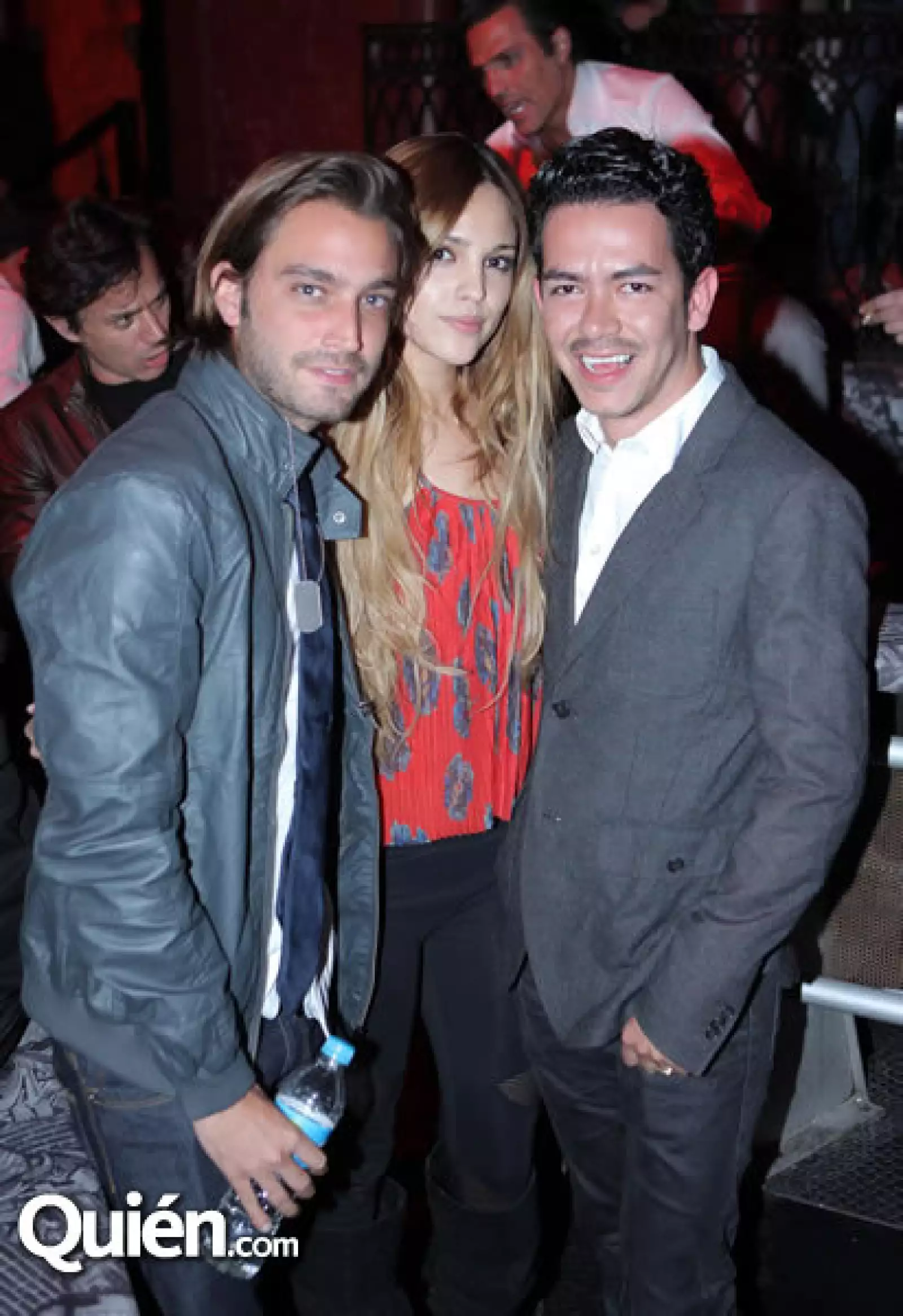 Ricardo Korkowsky, Eiza González y Manolo Caro, productor del musical de "Romeo y Julieta"