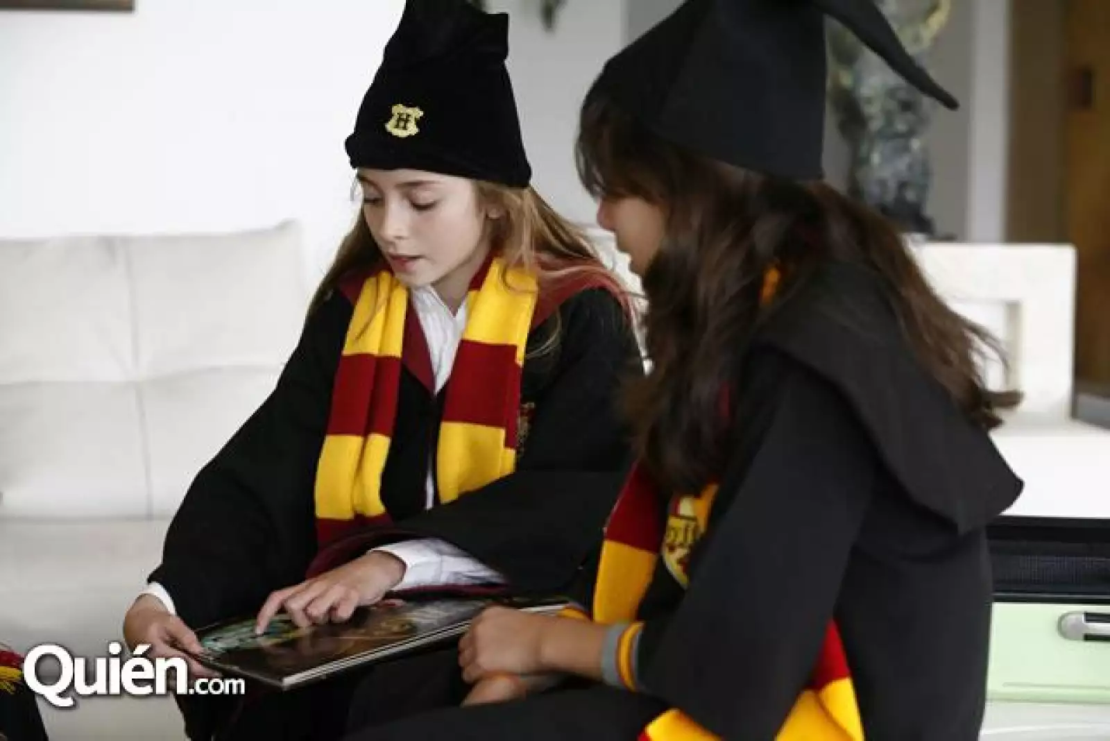 Ximena Aveleyra,Valentina Girón