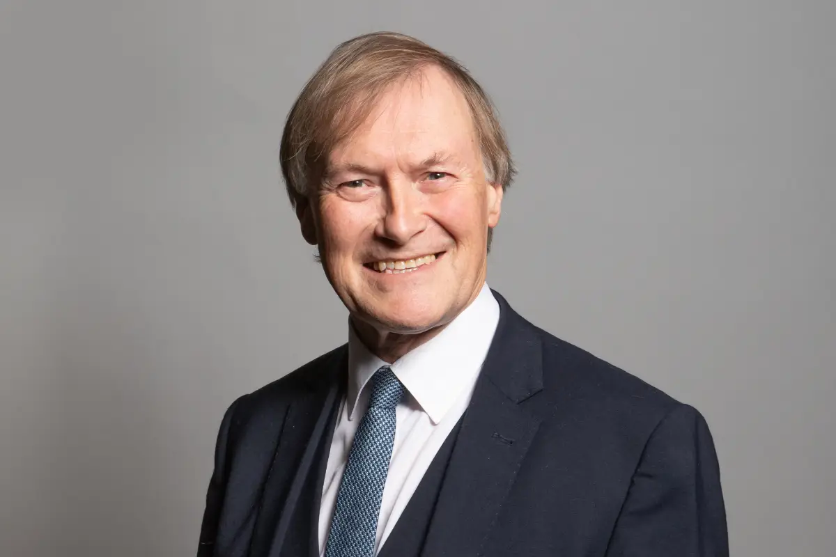 Foto para el parlamento en Londres del diputado David Amess.