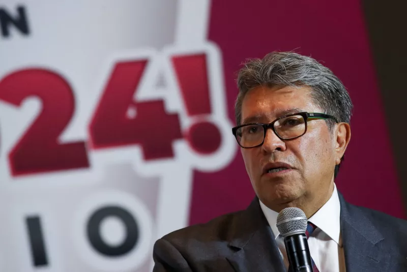 Ricardo Monreal en registro