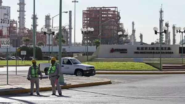 Refiner�a Cadereyta Pemex