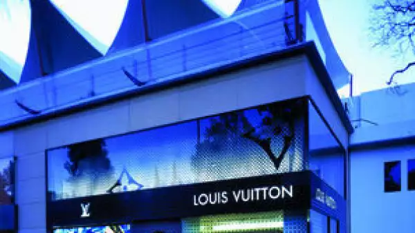 Fachada de la tienda Louis Vuitton de Altavista