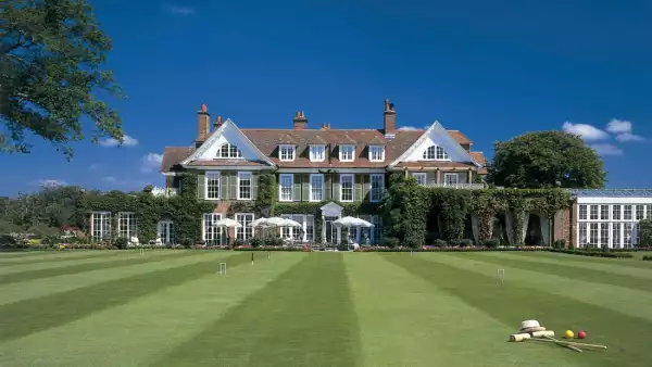 Una celebración imperial de la boda en Chewton Glen, Inglaterra