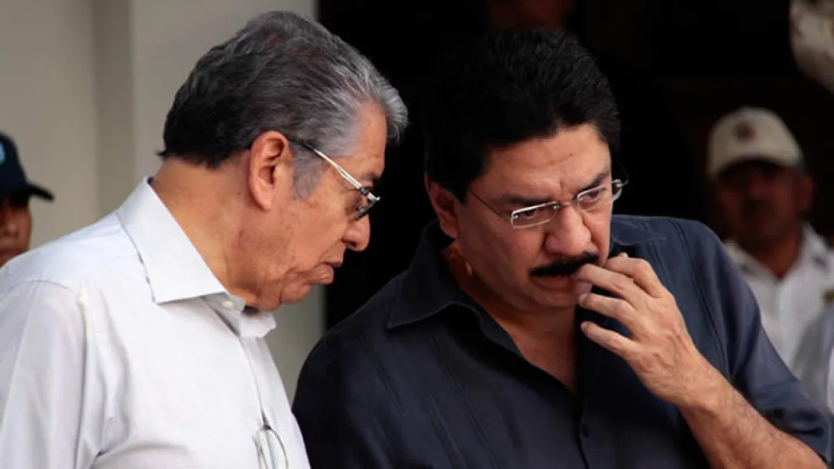 Demandan a Ulises Ruiz