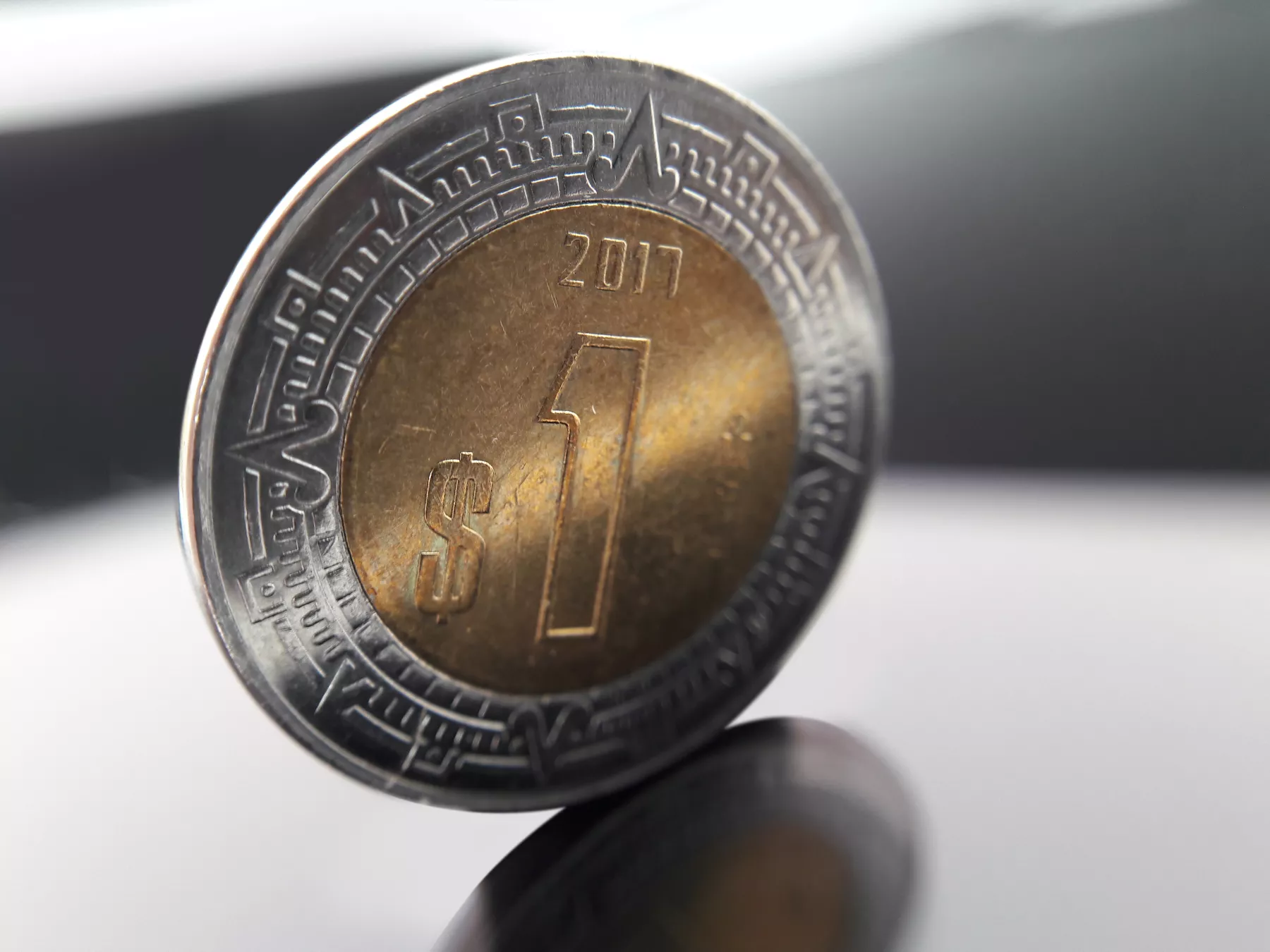 Dolar hoy, 17 de noviembre: el peso hila 6 sesiones apreciándose