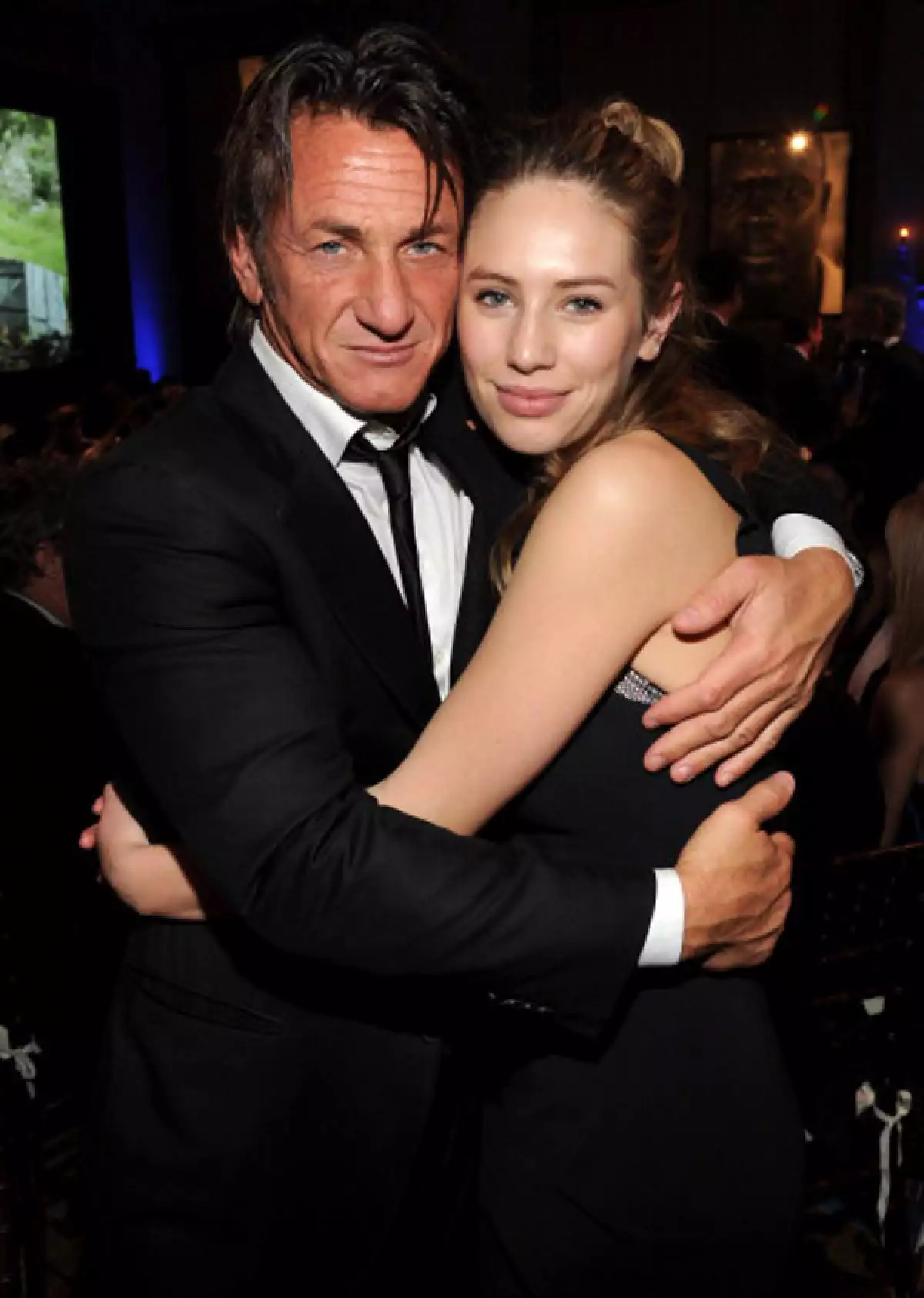 La modelo sufrió un pequeño accidente con su bikini mientras pasa unos días disfrutando del mar en Río de Janeiro.