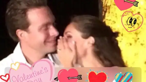 La prometida de Manuel Velasco además de desear un bonito 14 de febrero, dio indicios sobre la fecha de su boda.