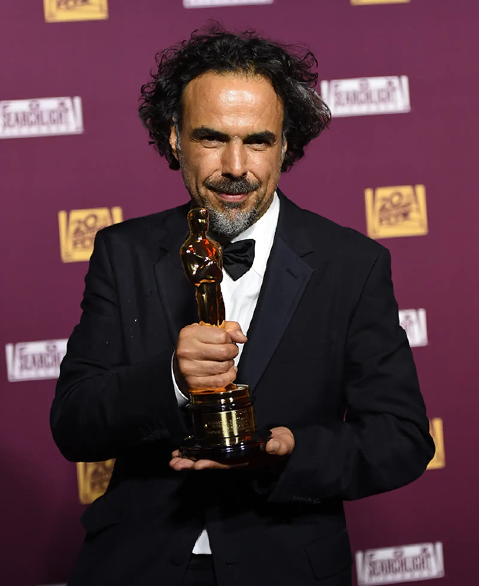 Este año Alejandro González Iñarritú ganó tres premios Oscar por su película Birdman: premio al Mejor director, Mejor guión original y Mejor película.