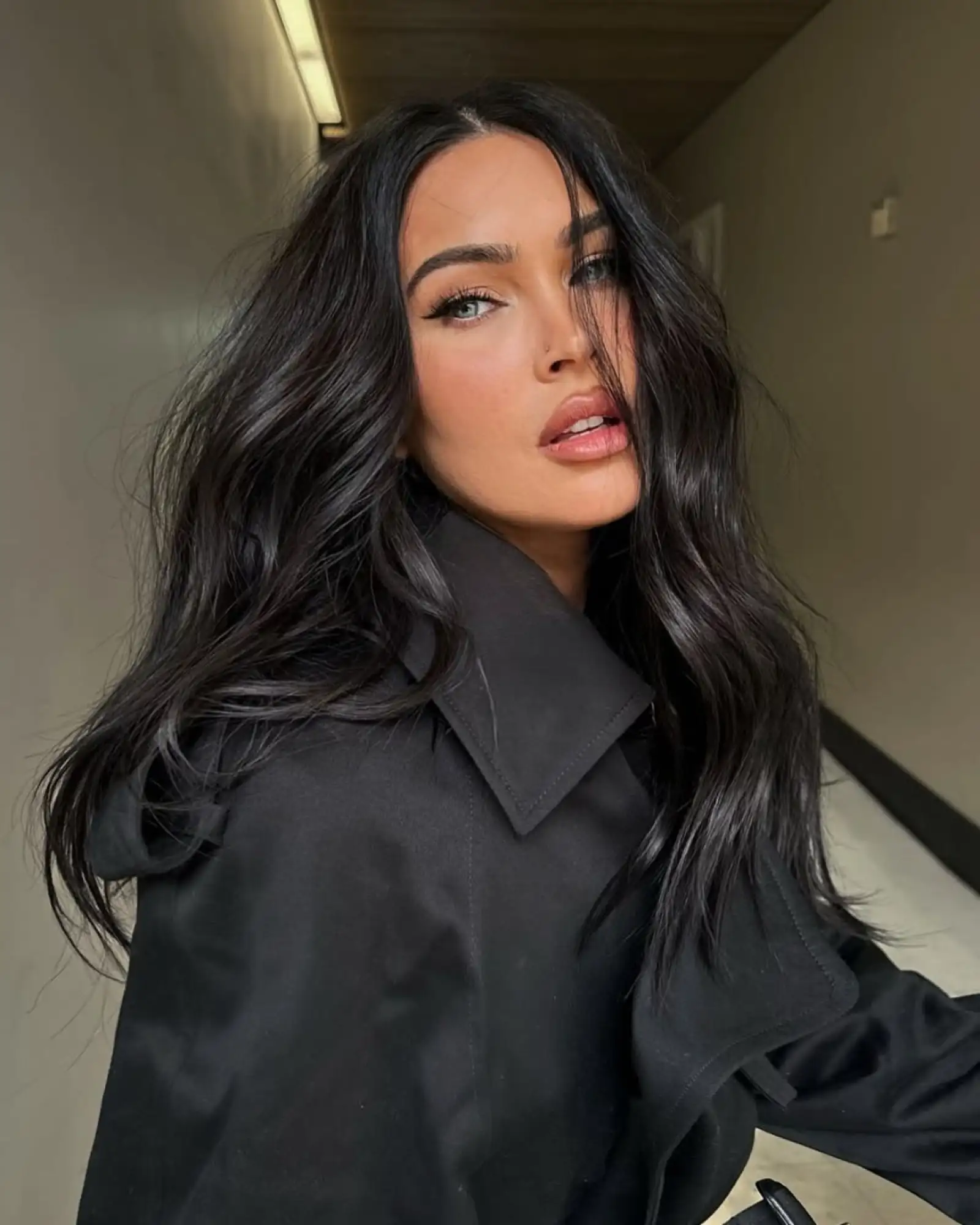 megan-fox-foxy-eye-liner.jpg