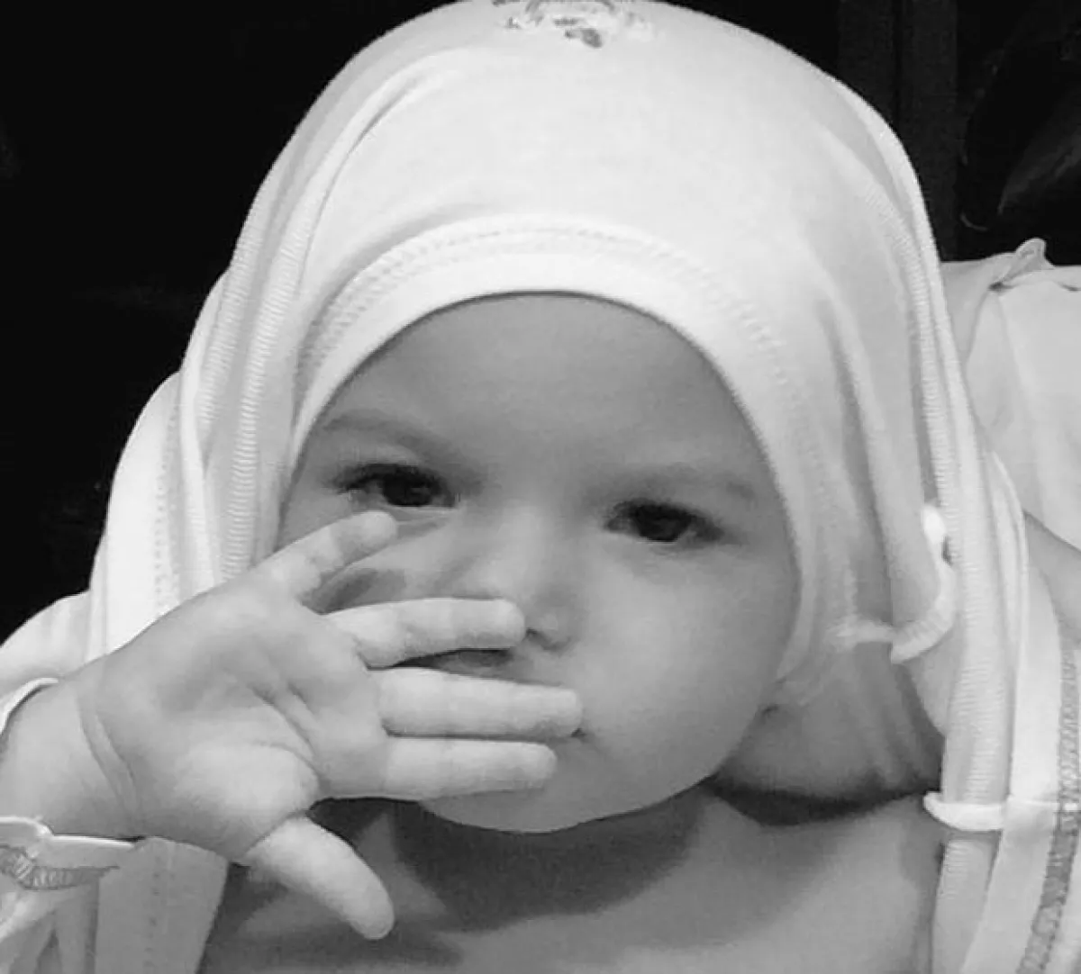 El martes pasado, Luciana cumplió un año de vida, y con esta fotografía su ahora madre la felicitó.