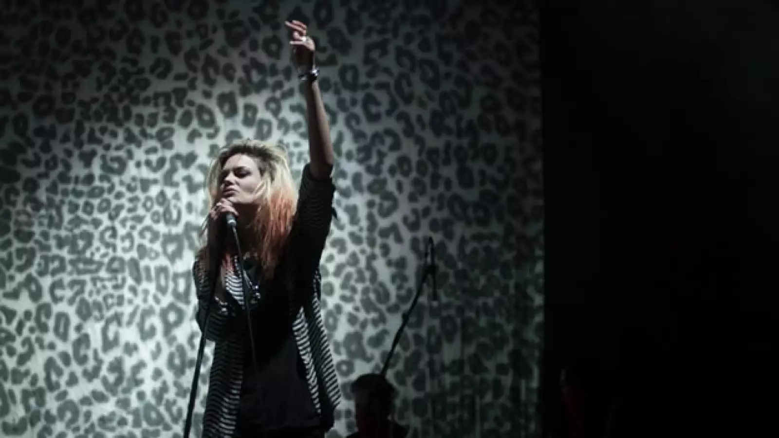 Músicos y aficionados asisten al Corona Capital