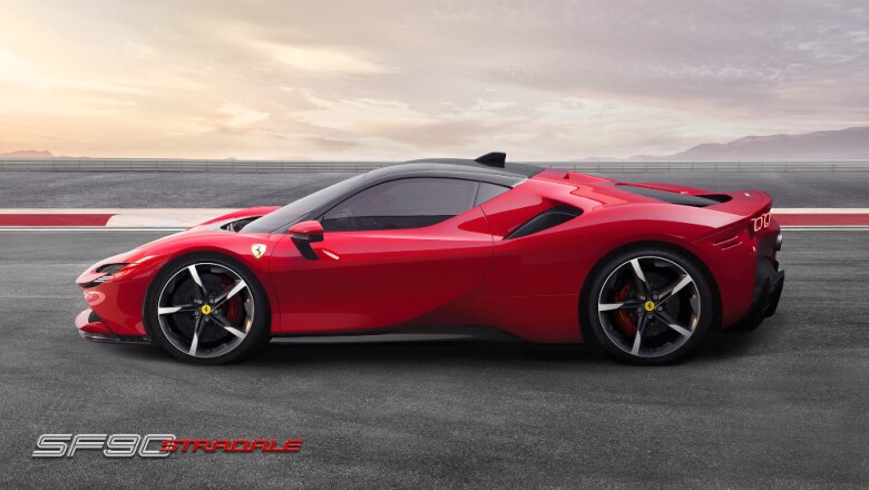 Ferrari-SF90-Stradale 05.jpg