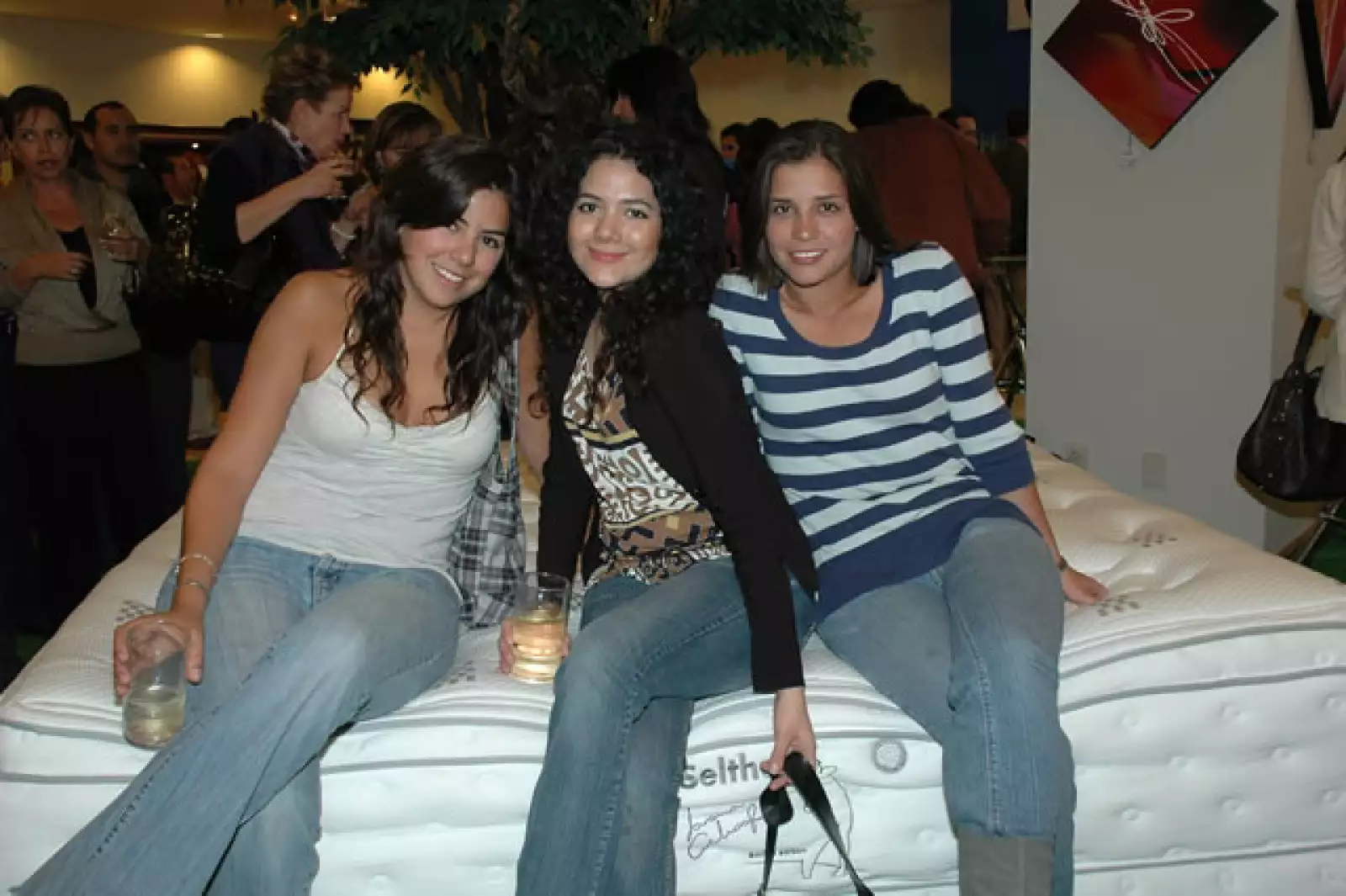 Presentación colchón Selther Lorena Ochoa