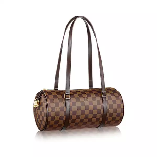 La forma cilíndrica del Papillon hace que la bolsa creada en 1966 no pase de moda.