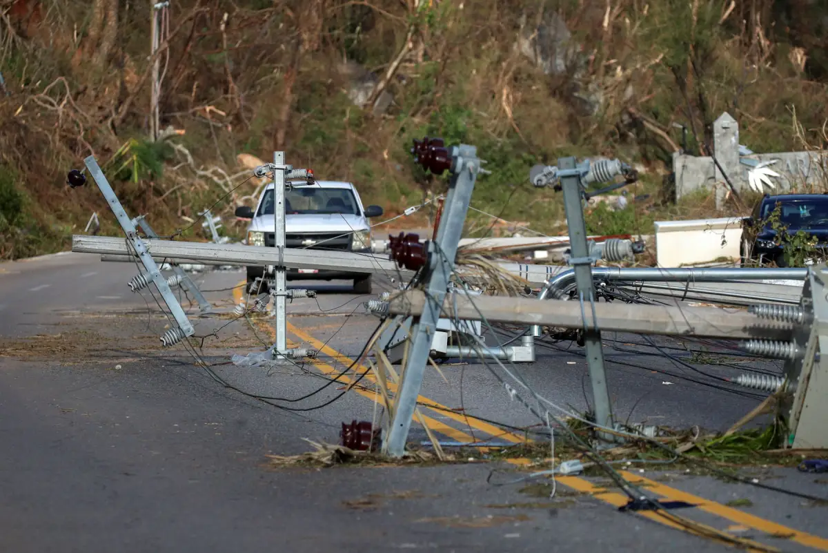 CFE restablece electricidad al 55% en Acapulco