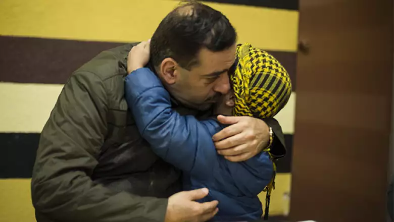 Khaldoun pudo rescatar a su hermano Said y su familia, pero ha perdido casi 30 familiares en la guerra de Siria.