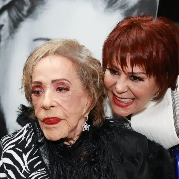  Silvia Pinal y Alejandra Guzmán