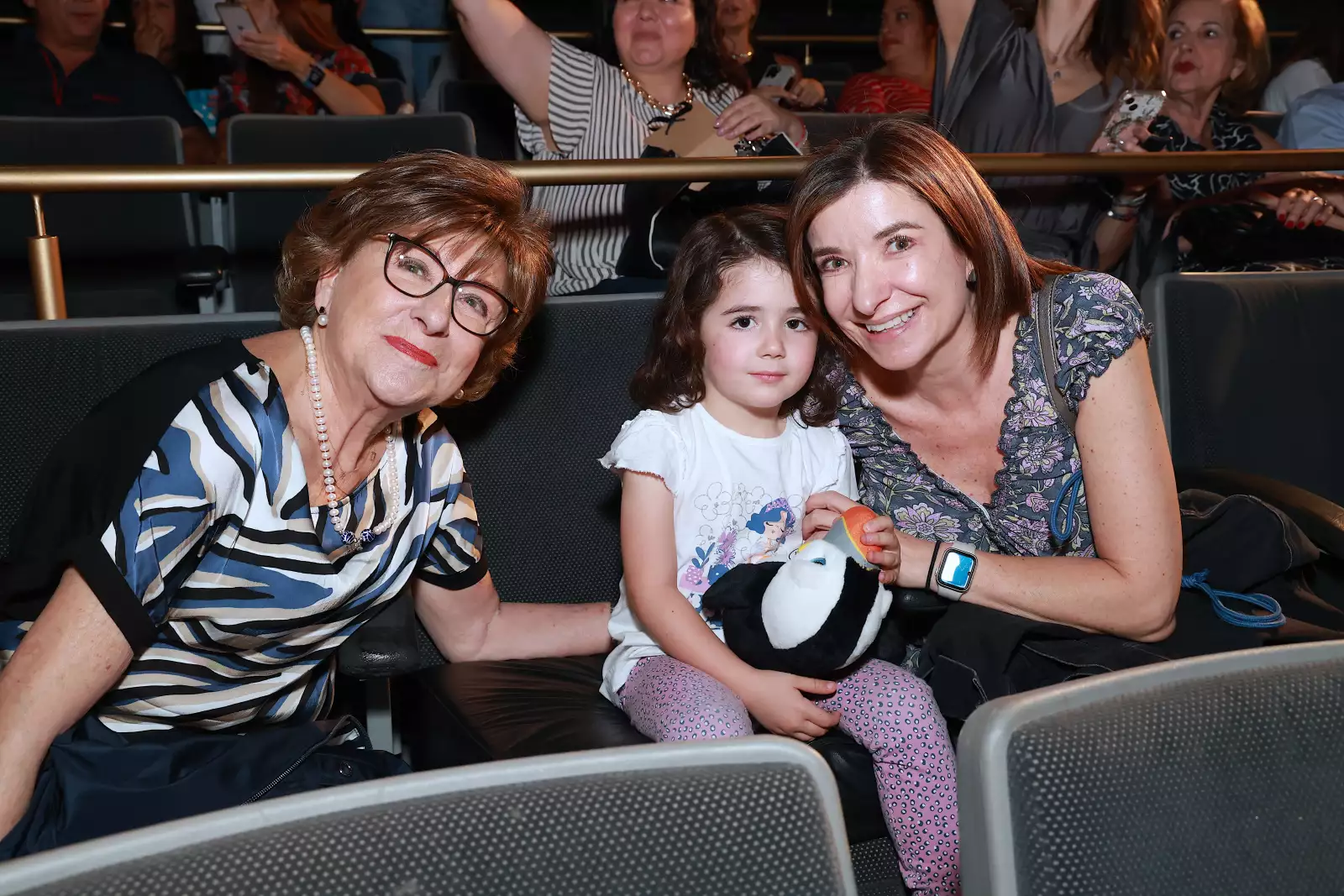 Rosa Valiñas, Macarena Martínez y Claudia Fernández 