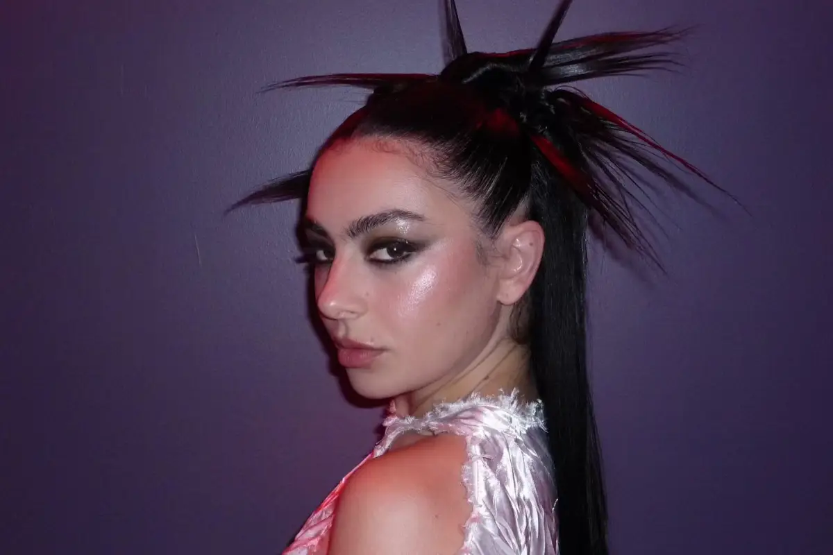 Foto de la cantante británica Charli XCX