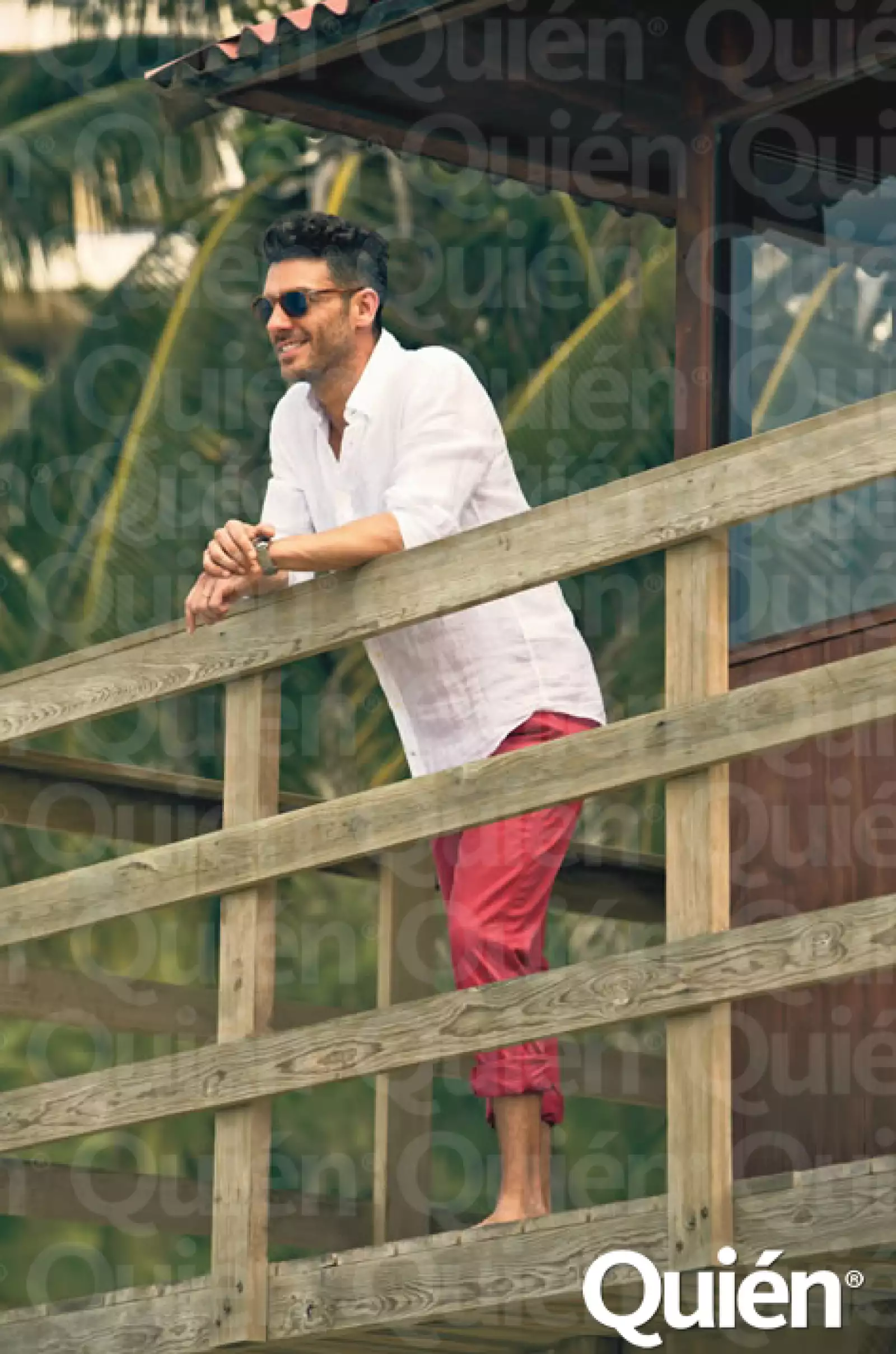 Erick Elías (Camisa y pantalones: Hackett.)