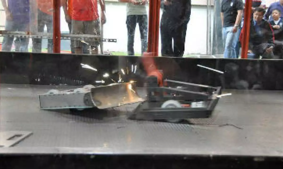 guerra_robots_IPN_2015