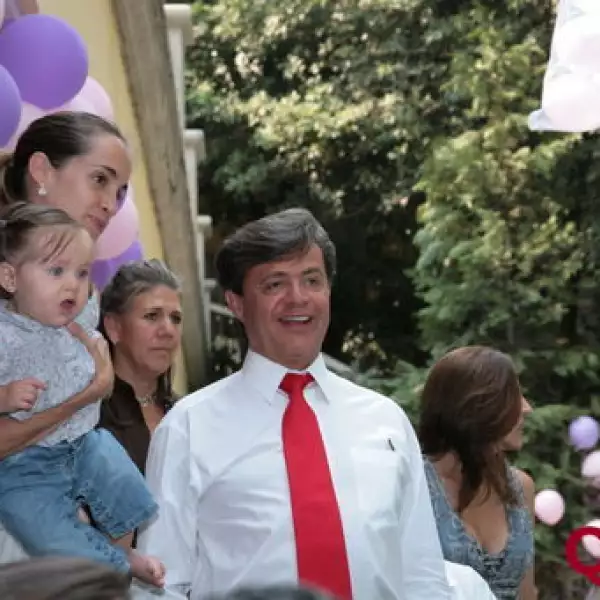 Gia Hidalgo, Olivia Peralta, Carlos Peralta