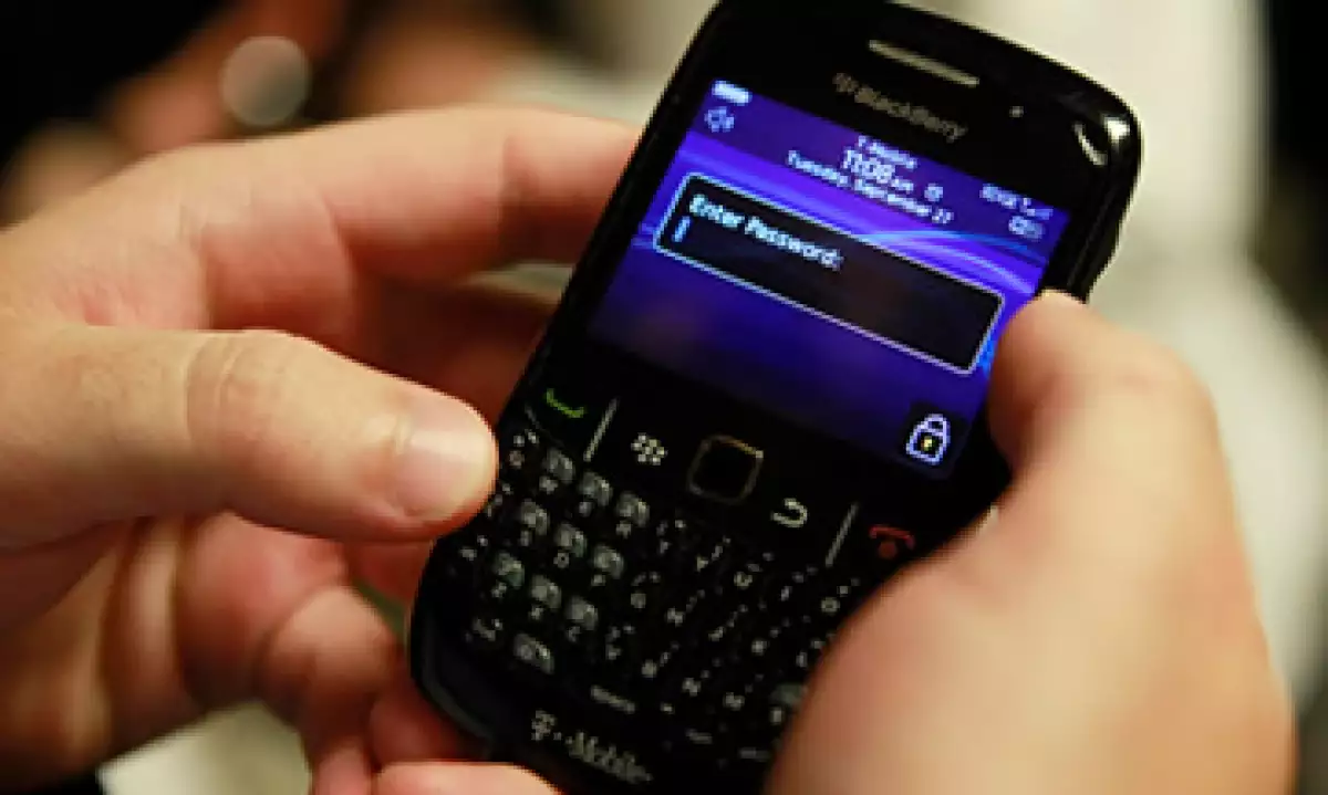 La Profeco aseguró que los comentarios de los afectados en las redes sociales ayudaron a que se compensara la falla de BlackBerry. (Foto: Reuters)