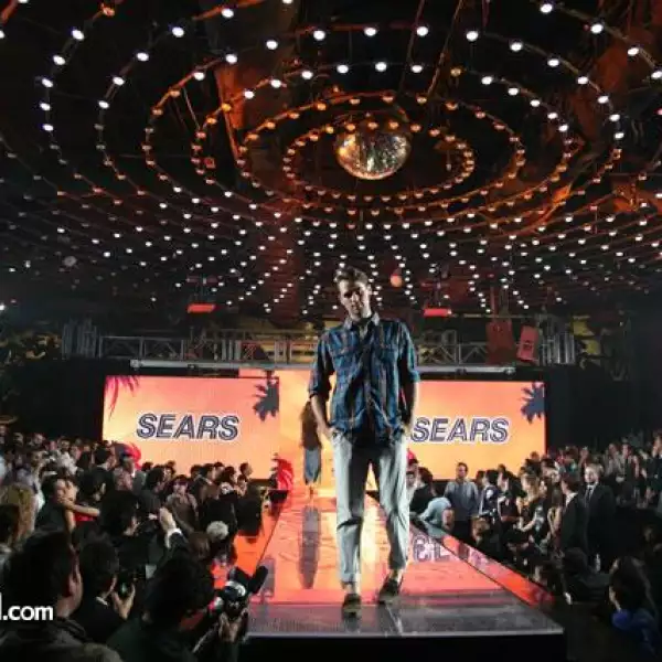 Desfile Color Parade de Sears