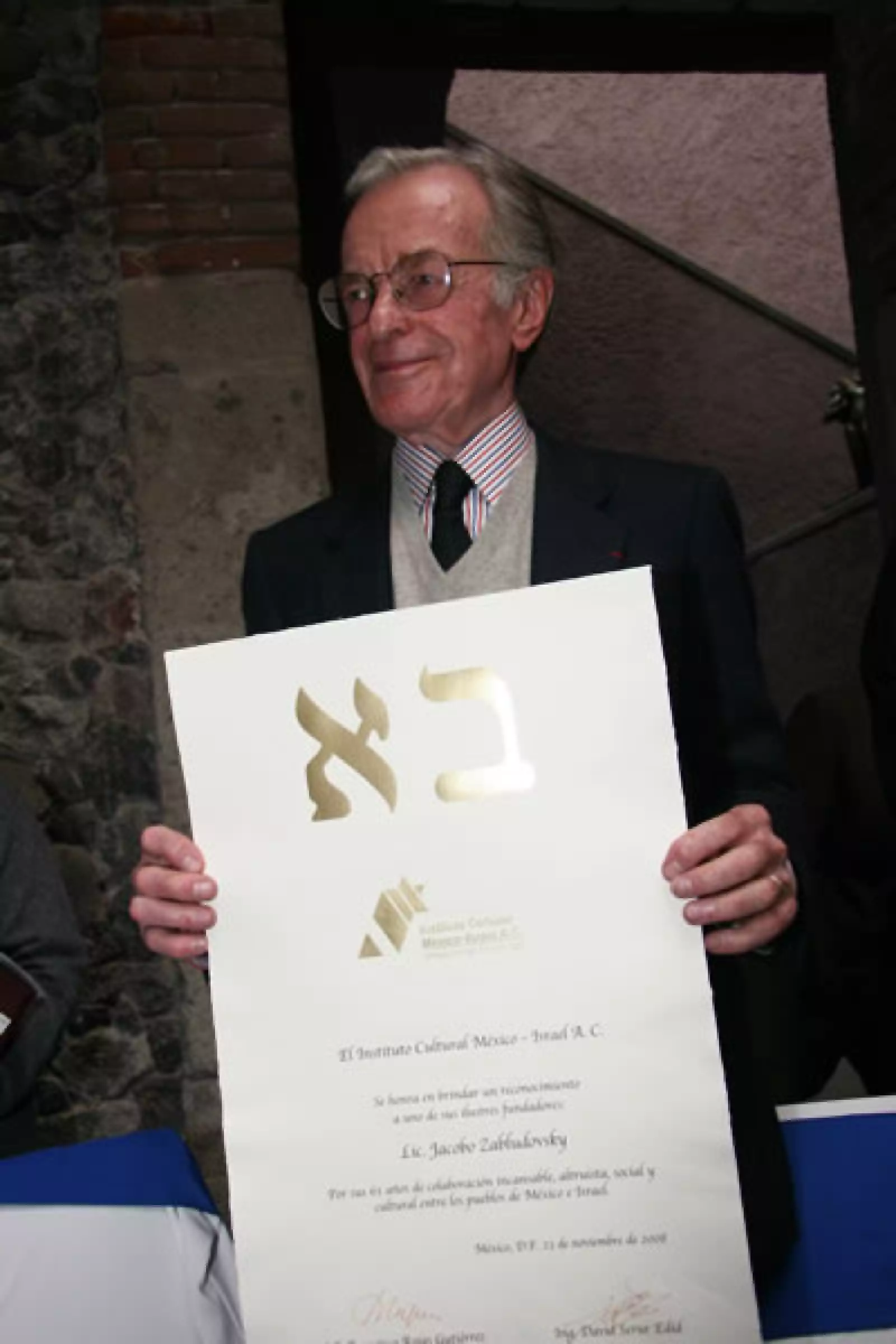 Homenaje a Jacobo Zabludovsky y Leon Davidoff.