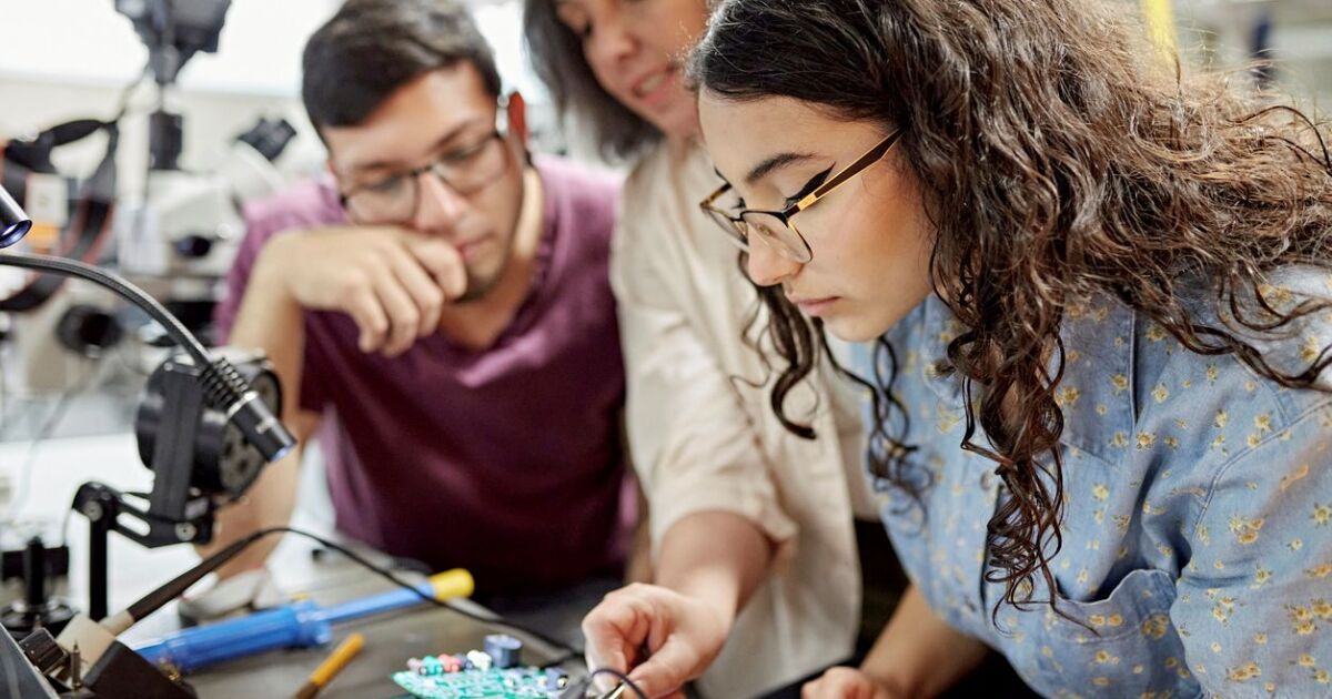 Eğitim ve istihdam, kalkınma için hayati öneme sahip iki terimli