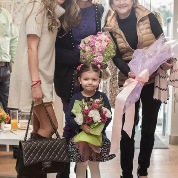 Paola Henaine,Lili Henaine,Miranda Fernández,Estela de Fernández