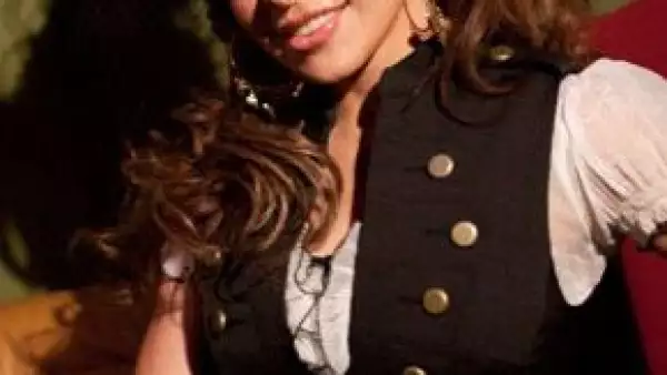 En un ambiente de entusiasmo y energía, el público no cesó de vitorearla, por lo que la intérprete cumplió el sueño de reconquistar la ciudad que la vio nacer como artista .