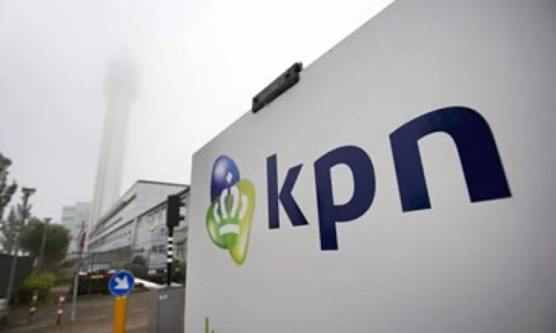 AMóvil lanzó una oferta de 3,250 mde para aumentar a 27.7% su participación en KPN. (Foto: Reuters)
