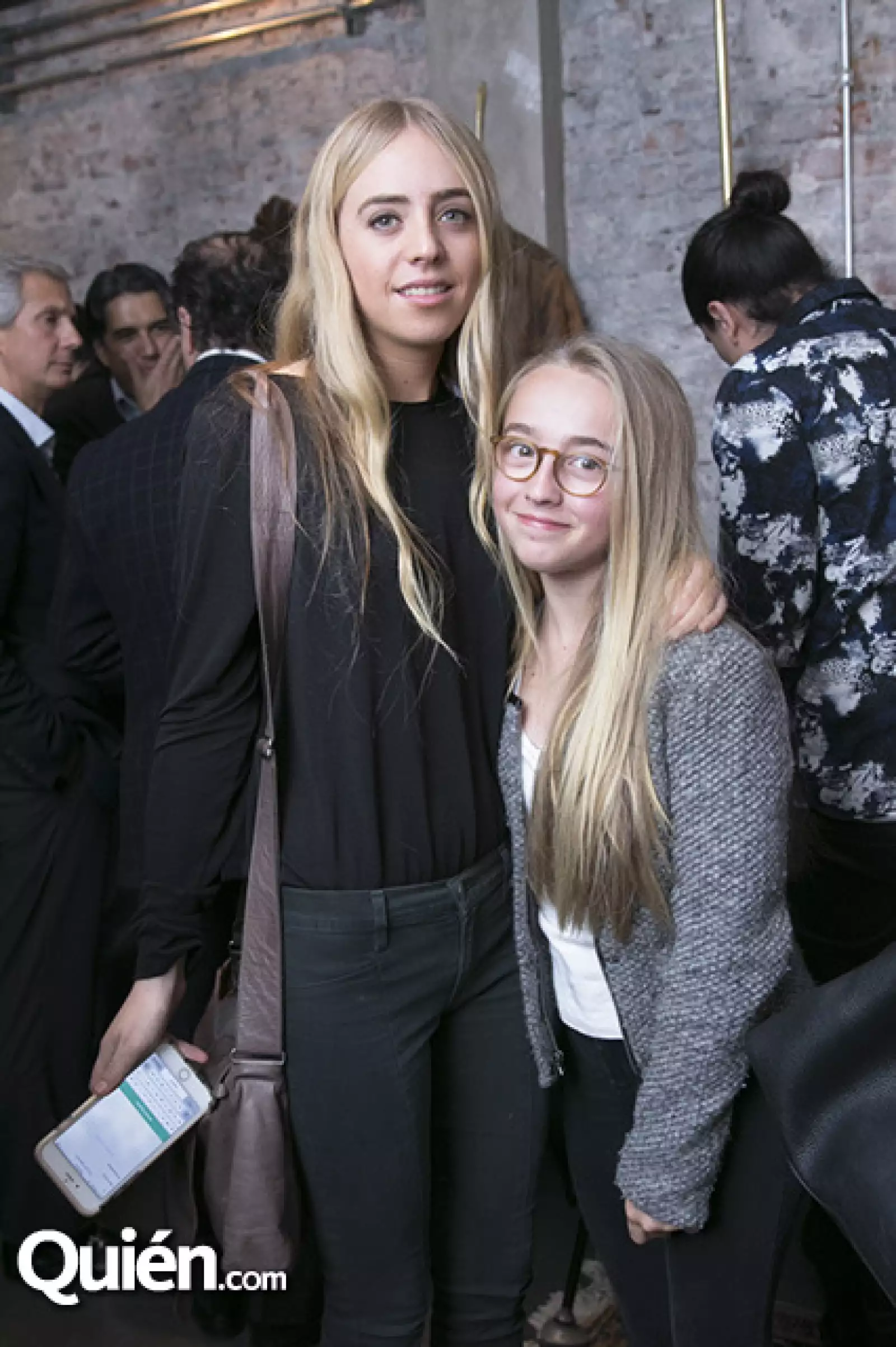 Daniela Cobian,Fernanda Cobian