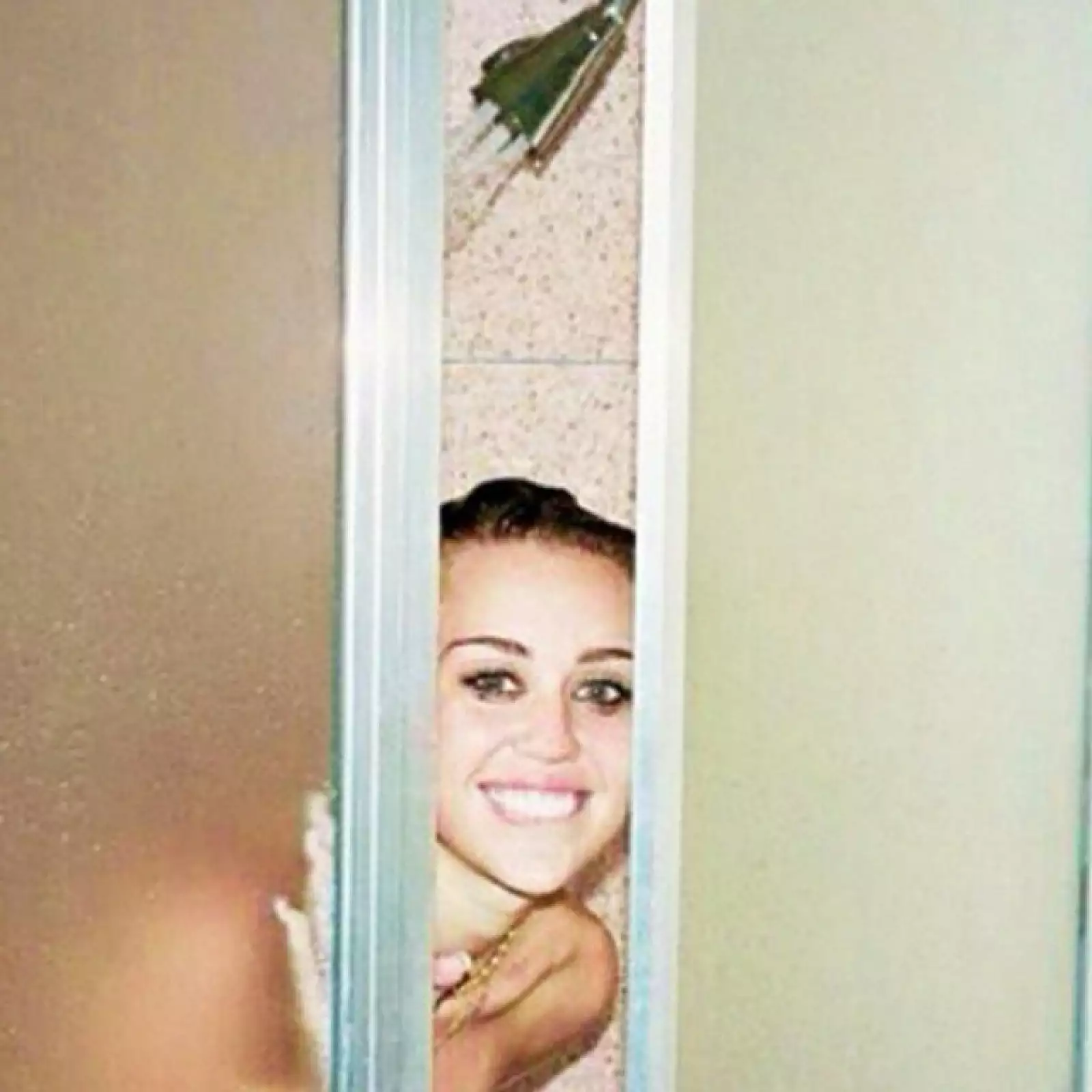 Ni la hora del baño es algo común para ella.