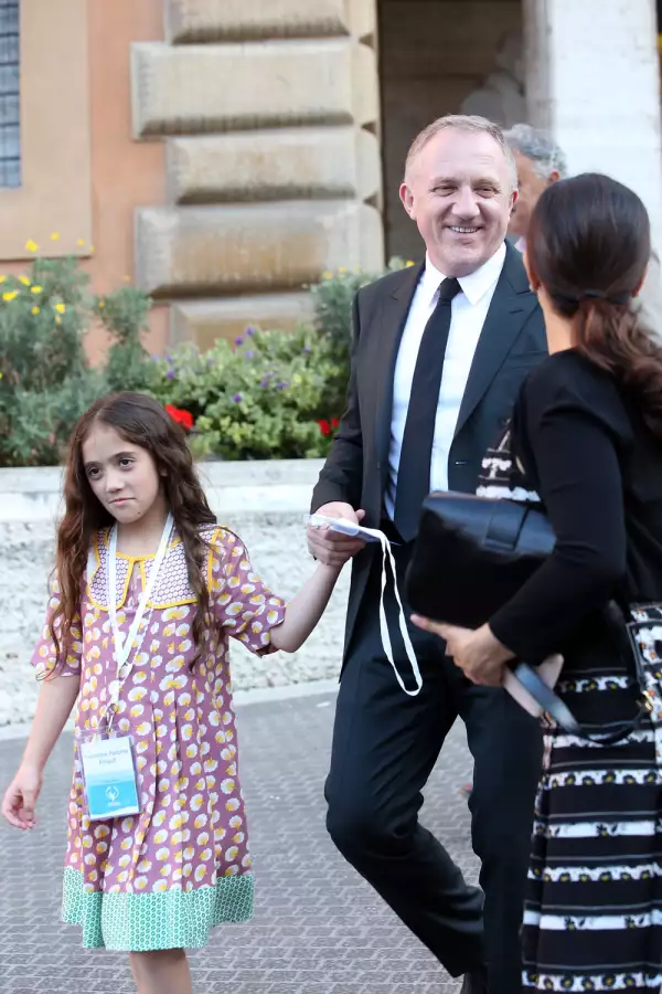 Valentina Paloma, Pinault