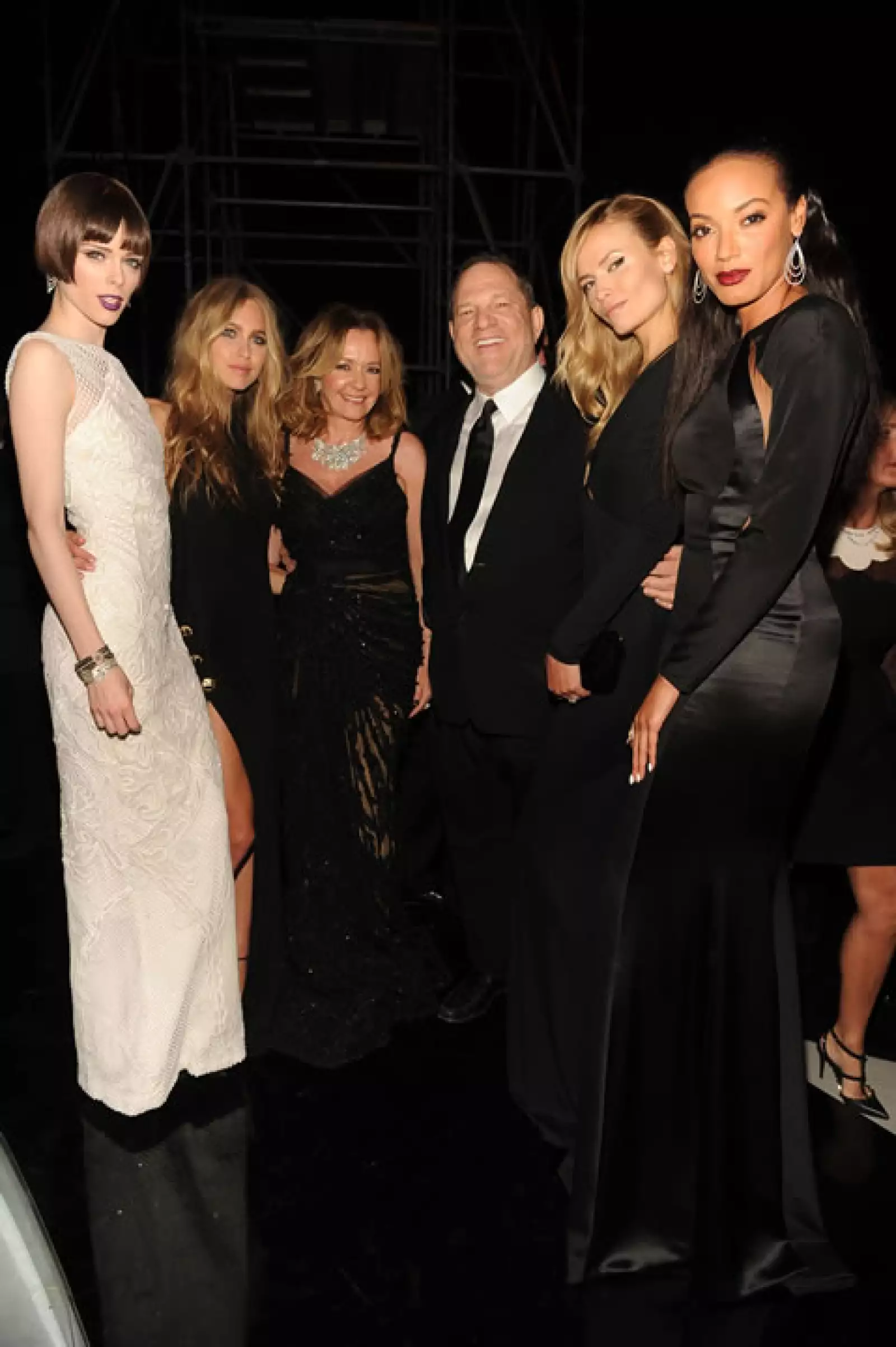 Coco Rocha, Katharina Damm, Caroline Scheufele, producer Harvey Weinstein, Natasha Poly y Selita Ebanks.