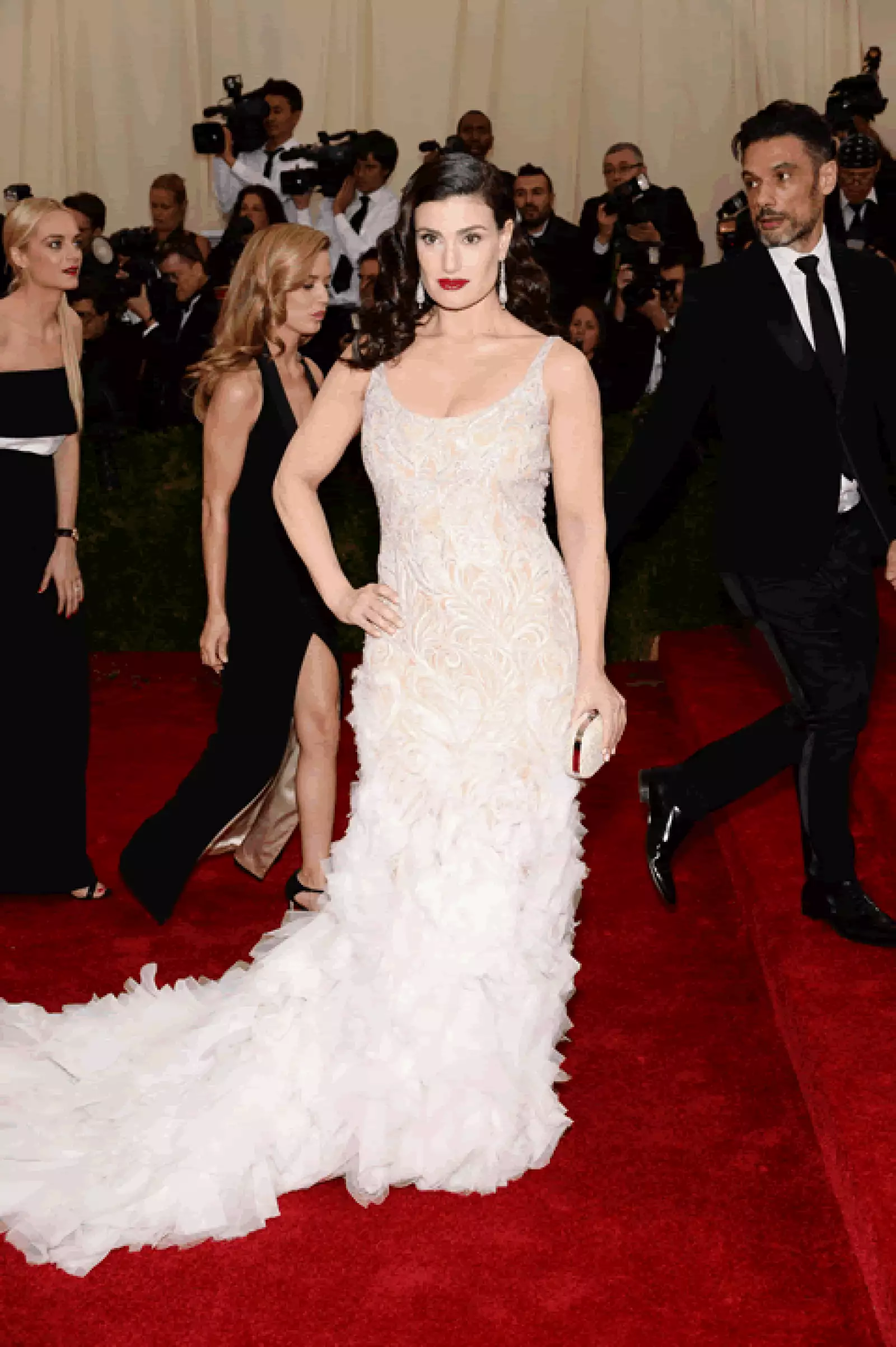 Idina Menzel- En Donna Karan Atelier.
