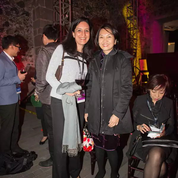 Roshini Pakash y Jennifer Lee