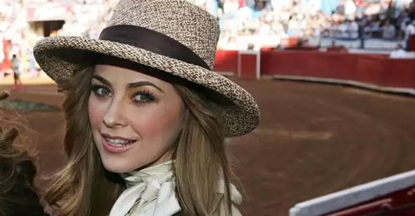 En entrevista la actriz dijo que no dejará que su fama o la del papá de sus hijos sea la culpable de que Miguel y Daniel se sientan asediados.