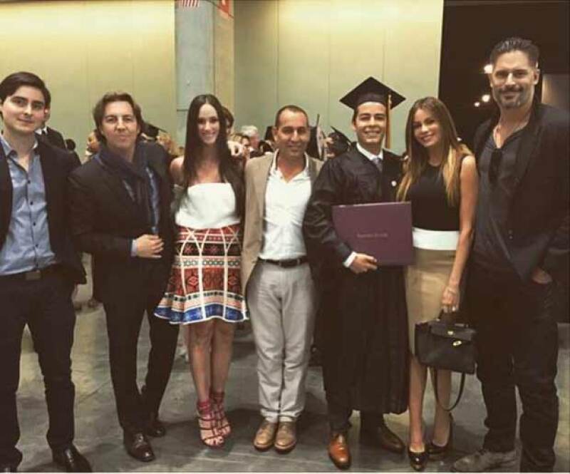 Manolo estuvo rodeado por su familia en esta gran fecha.