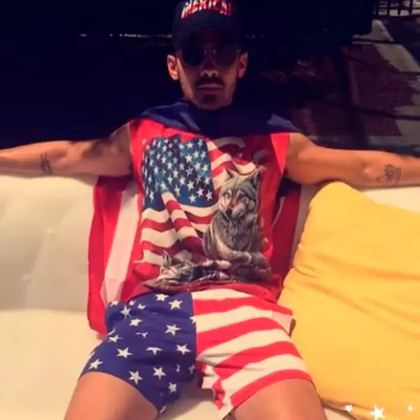 Joe Jonas lleva el amor por su país en la piel y así lo celebró.