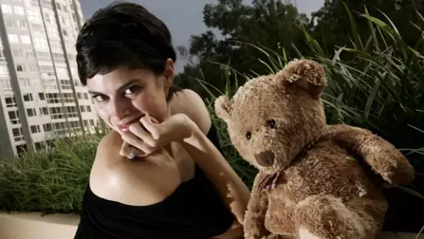 La guapa y joven mamá nos contó sus planes para el 2010 entre los que está abrir un restaurante junto con su esposo Alex Esparza de `Comfort Food´.