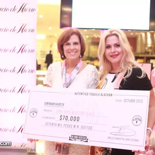 Magdalena Chapa de Domínguez y Liliana Sada