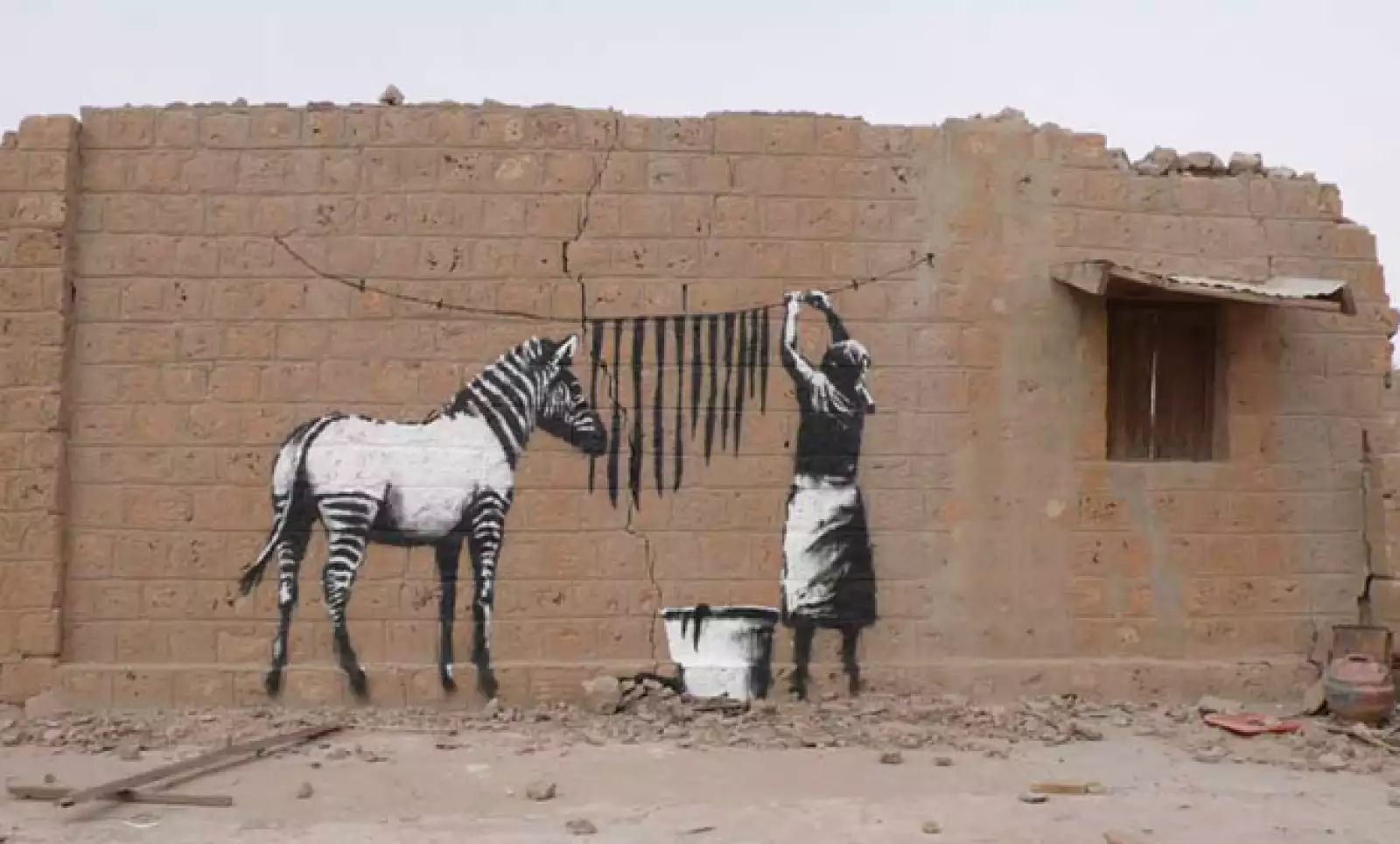 El artista que permanece en el anonimato plasmó su trabajo en África. En Timbuktú pintó esta imagen.