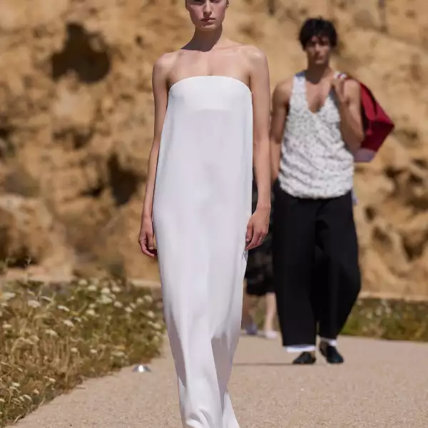 Jacquemus PO S27 032.jpg