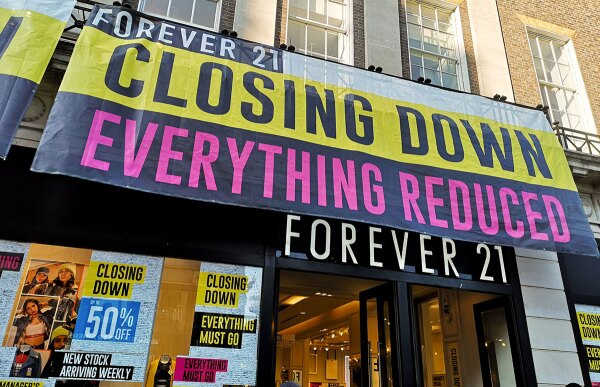 Forever-21-crisis-declara-bancarota-cierra-tiendas