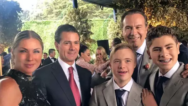 colladohijos.jpg
